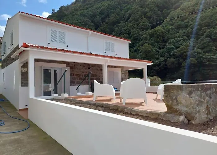 Casa Do Sanguinho Holiday home Faial da Terra